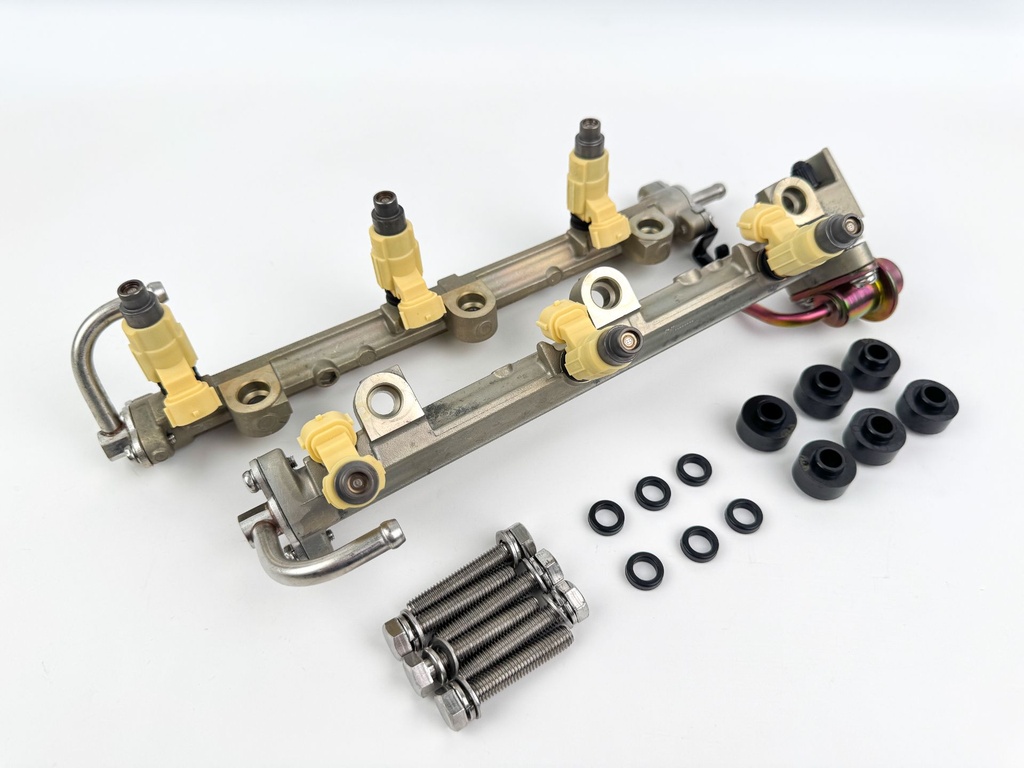 2004 Yamaha 225 HP 4 Stroke Outboard Fuel Injector Set W/ Rail  OEM