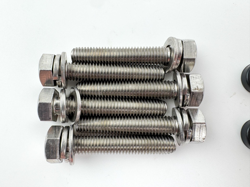 2004 Yamaha 225 HP 4 Stroke Outboard Fuel Injector Set W/ Rail  OEM