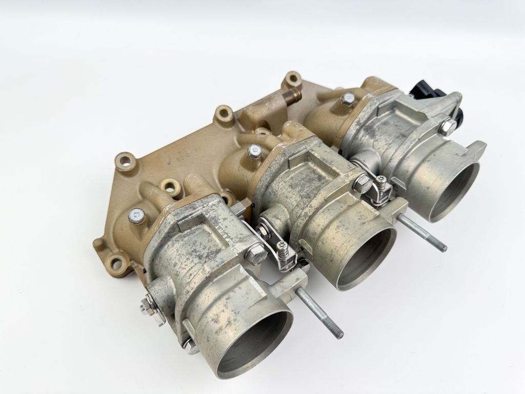 2004 Yamaha 225 HP 4 Stroke Outboard Throttle Body Assembly 69J-13751-00-00 OEM