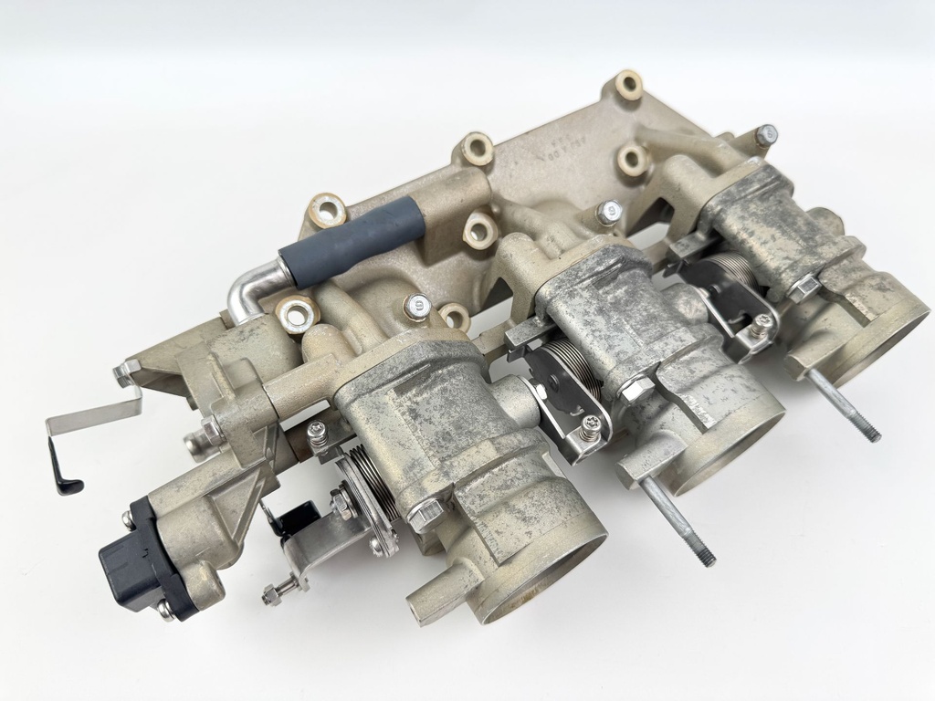 2004 Yamaha 225 HP 4 Stroke Outboard Throttle Body Assembly 69J-13751-00-00 OEM