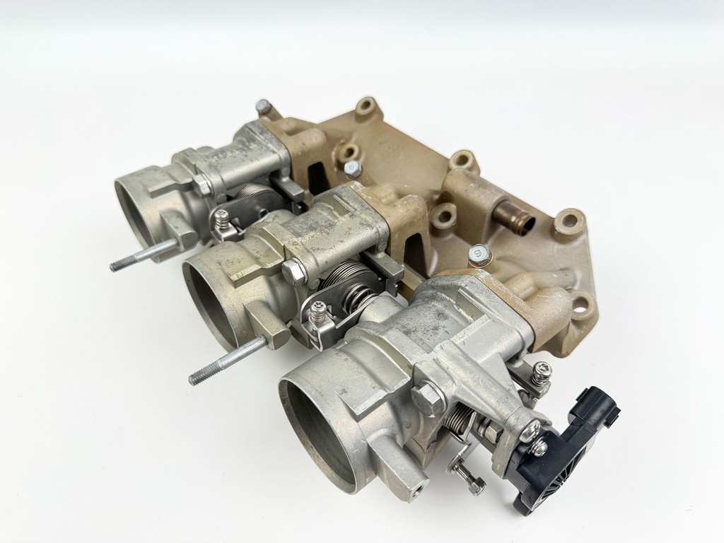 2004 Yamaha 225 HP 4 Stroke Outboard Throttle Body Assembly 69J-13751-00-00 OEM