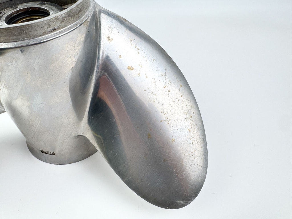 Yamaha Outboard 3 Blade Stainless Steel Prop Propeller 14 7/8" X 21P RH