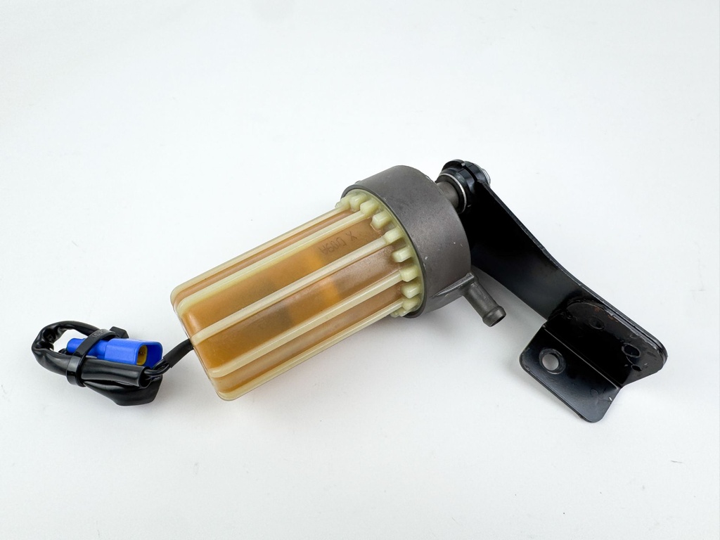 2013 Yamaha 250 HP 4 Stroke Outboard Fuel Filter Assembly 6P3-24560-03-00 OEM