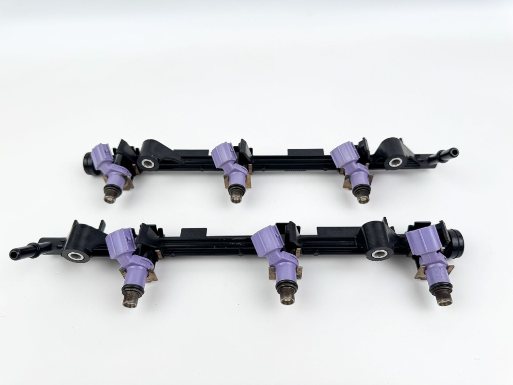 2013 Yamaha 250 HP 4 Stroke Outboard Fuel Injector Set W/ Rail 6P2-13160-11-00 OEM