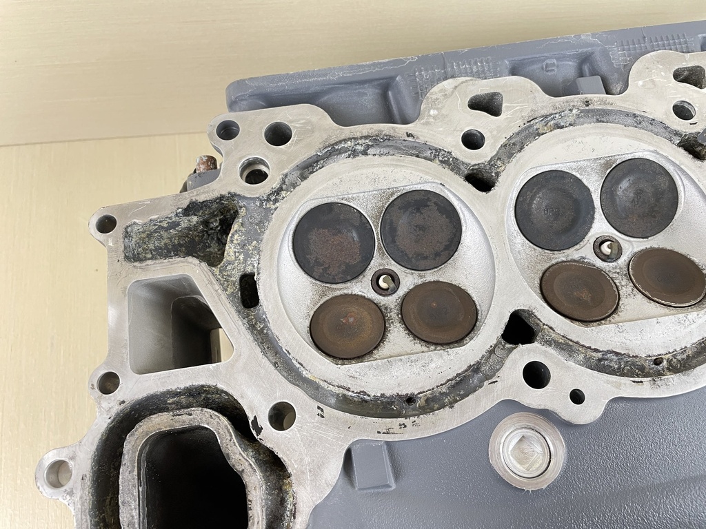 2006 Yamaha 250HP Outboard Starboard Right Side Cylinder Head 6P2-W009A-01-1S  