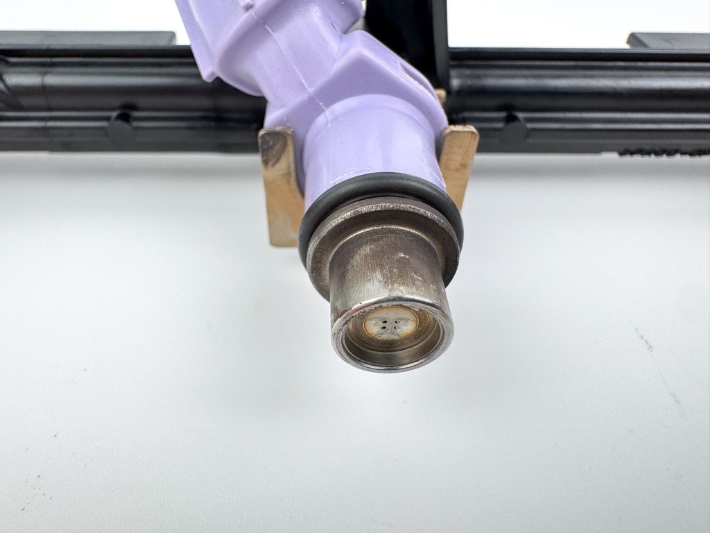 2013 Yamaha 250 HP 4 Stroke Outboard Fuel Injector Set W/ Rail 6P2-13160-11-00 OEM