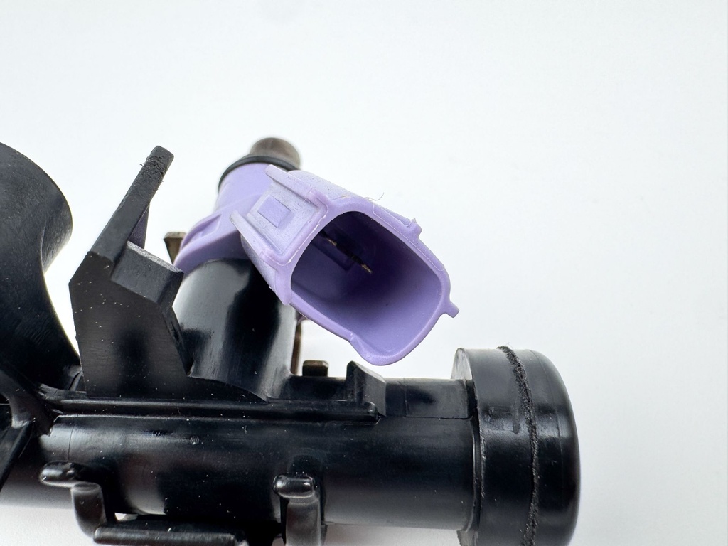 2013 Yamaha 250 HP 4 Stroke Outboard Fuel Injector Set W/ Rail 6P2-13160-11-00 OEM