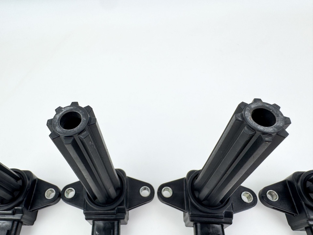 2013 Yamaha 250 HP 4 Stroke Outboard Ignition Coil Set 6P2-82310-01-00 OEM