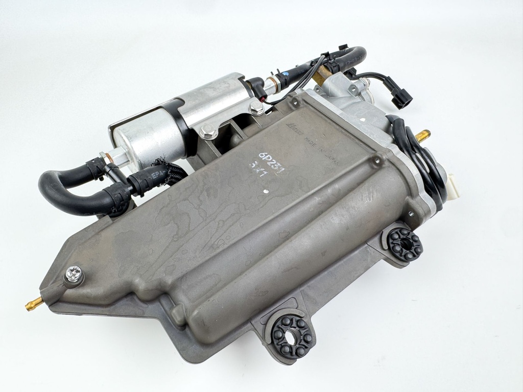 2013 Yamaha 250 HP 4 Stroke Outboard VST Float Chamber Assembly 6P2-14180-31-00 OEM