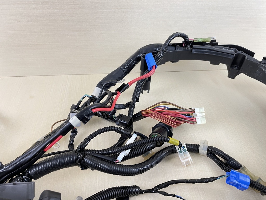 2006 Yamaha 250HP 4 Stroke Outboard Engine Wire Harness Assembly 6P2-82590-30-00  