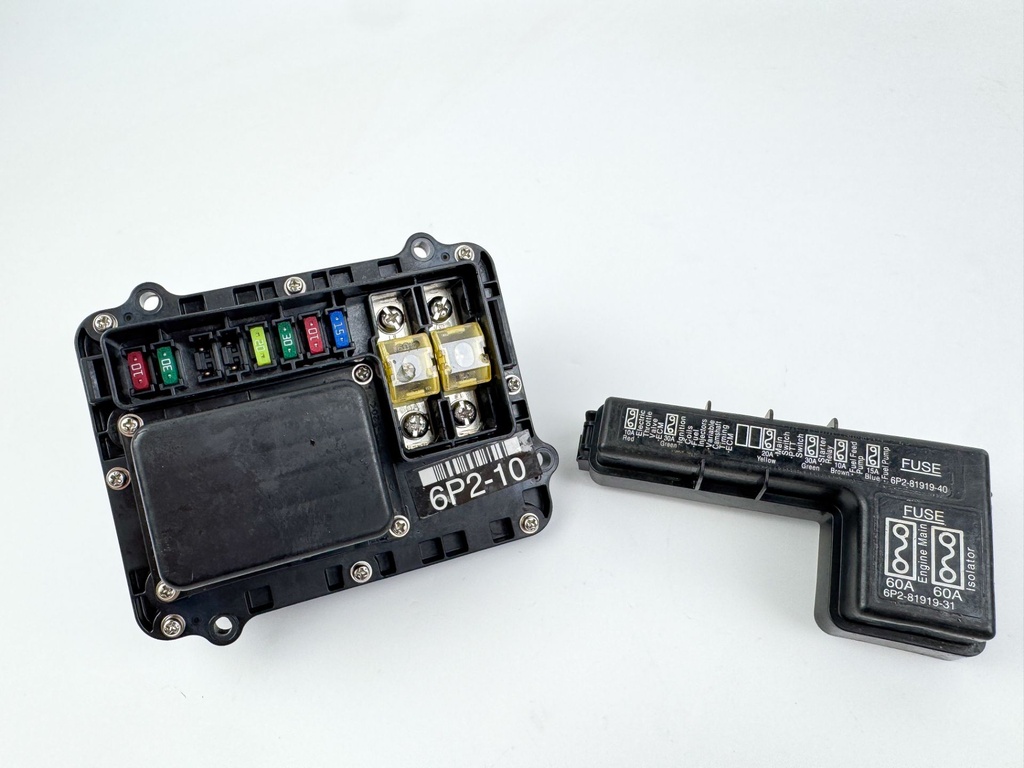 2013 Yamaha 250 HP 4 Stroke Outboard Fuse Box 6P2-82170-10-00 OEM