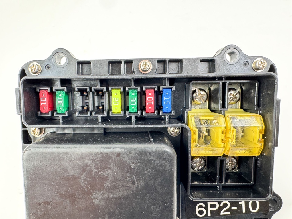 2013 Yamaha 250 HP 4 Stroke Outboard Fuse Box 6P2-82170-10-00 OEM