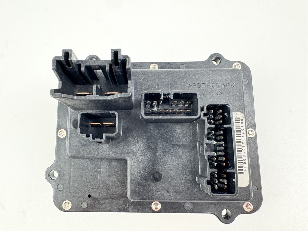 2013 Yamaha 250 HP 4 Stroke Outboard Fuse Box 6P2-82170-10-00 OEM