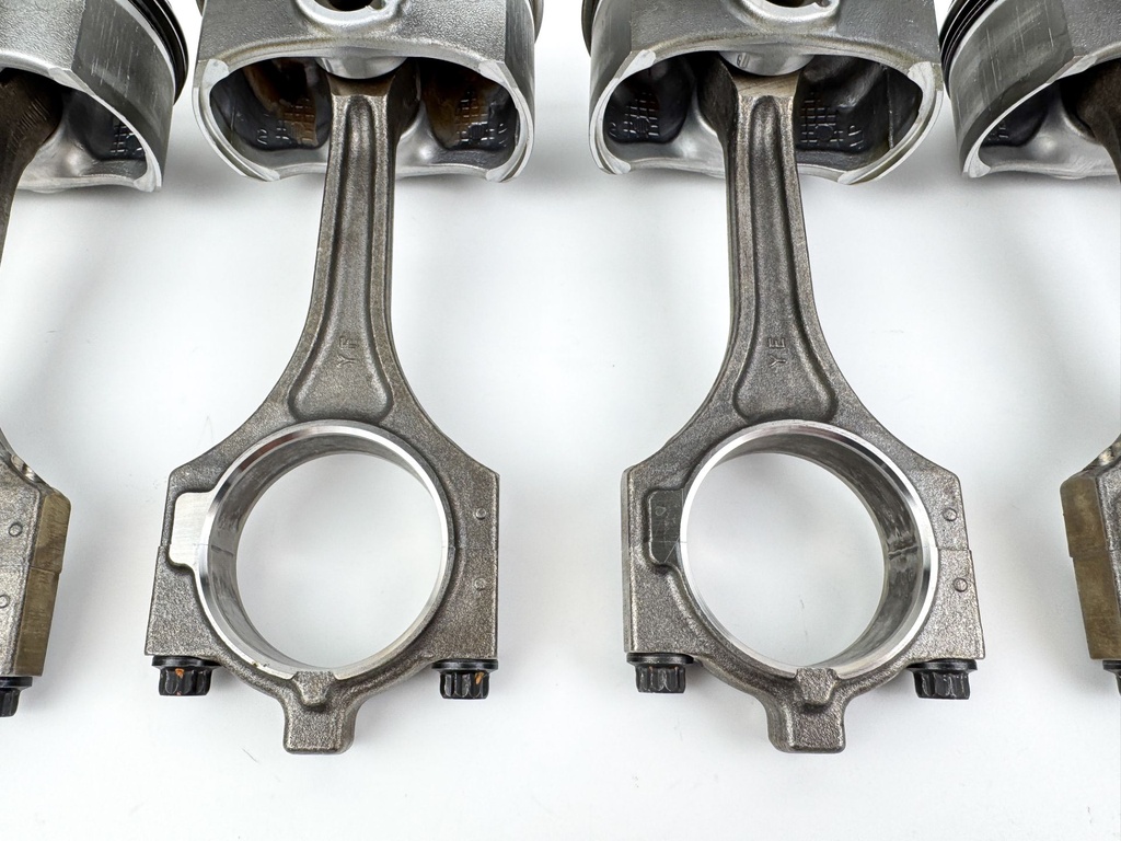 2013 Yamaha 250 HP 4 Stroke Outboard Piston & Connecting Rod Set 6P2-11631-10-93 OEM