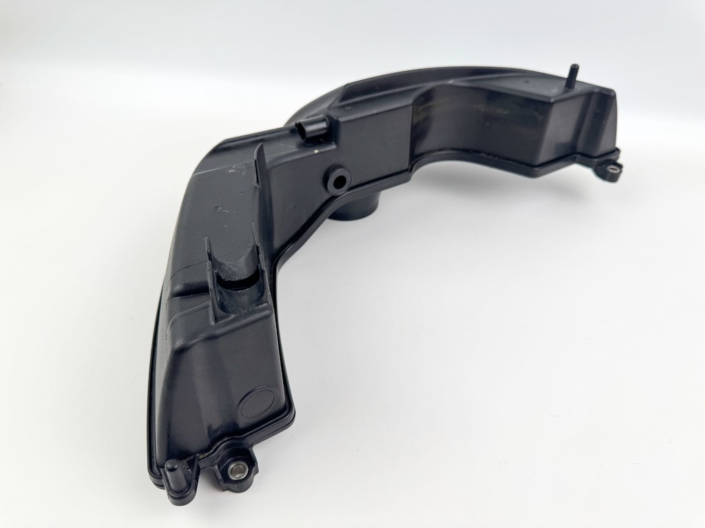 2013 Yamaha 250 HP 4 Stroke Outboard Intake Air Silencer Assembly 6P2-14440-00-00 OEM