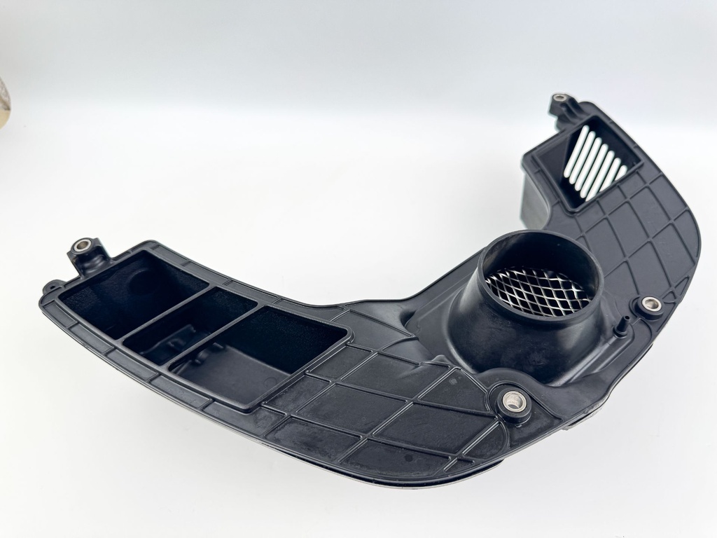 2013 Yamaha 250 HP 4 Stroke Outboard Intake Air Silencer Assembly 6P2-14440-00-00 OEM