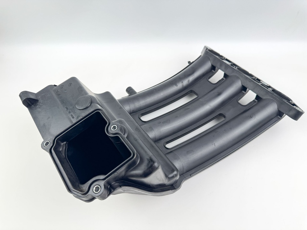 2013 Yamaha 250 HP 4 Stroke Outboard Intake Manifold 6P2-13641-00-00 OEM