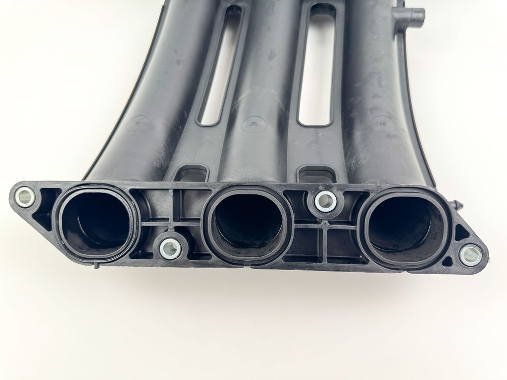 2013 Yamaha 250 HP 4 Stroke Outboard Intake Manifold 6P2-13641-00-00 OEM