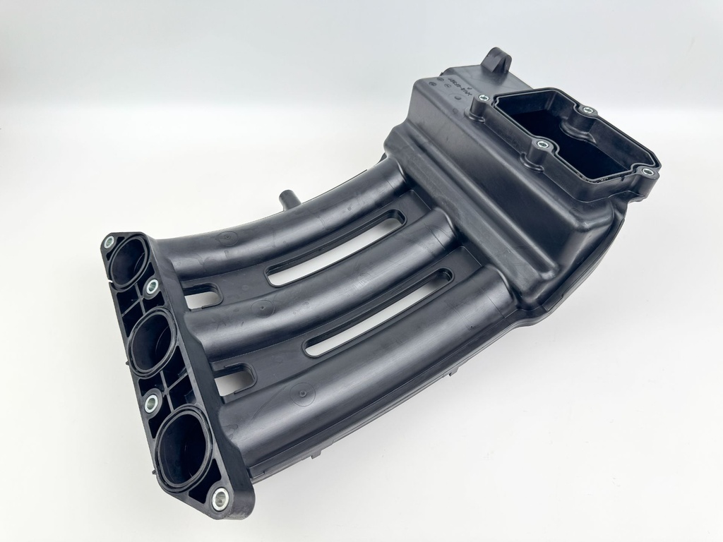 2013 Yamaha 250 HP 4 Stroke Outboard Intake Manifold 6P2-13641-00-00 OEM