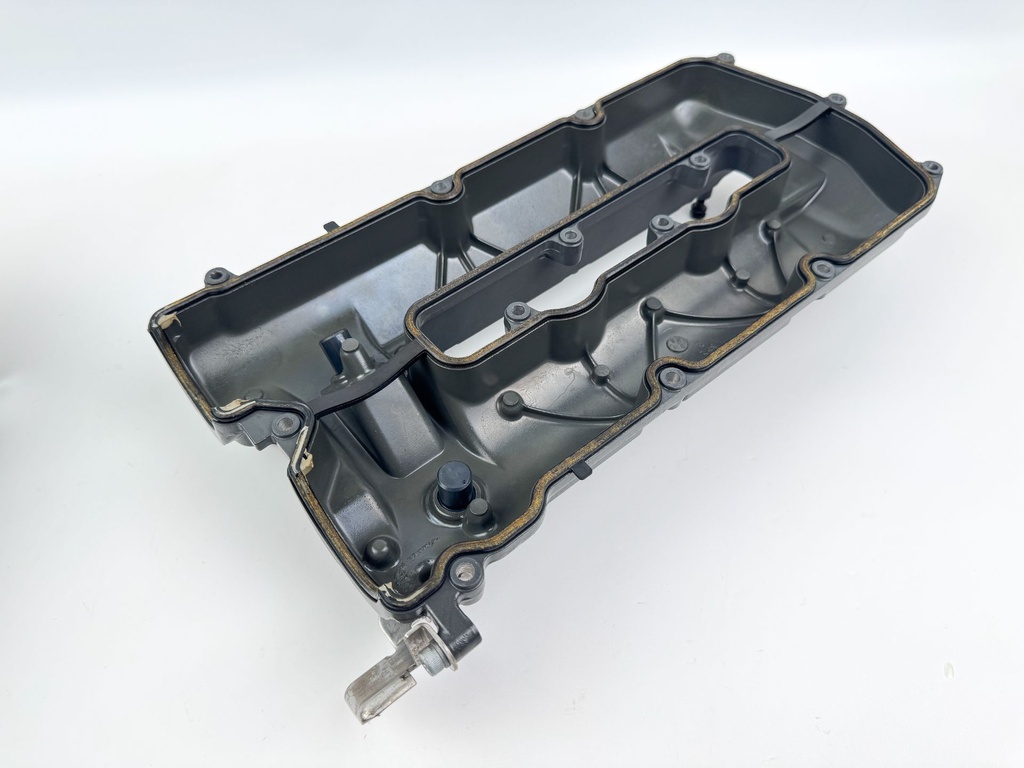 2013 Yamaha 250 HP 4 Stroke Outboard Port Cylinder Head 6P2-W009C-03-9S OEM