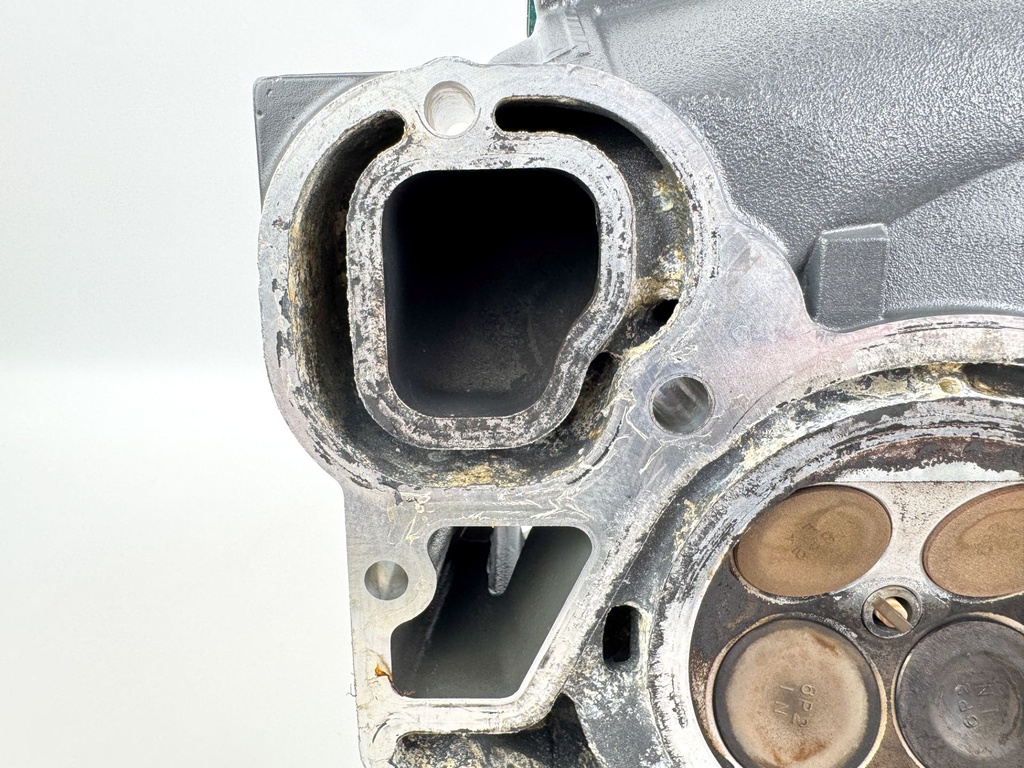 2013 Yamaha 250 HP 4 Stroke Outboard Port Cylinder Head 6P2-W009C-03-9S OEM