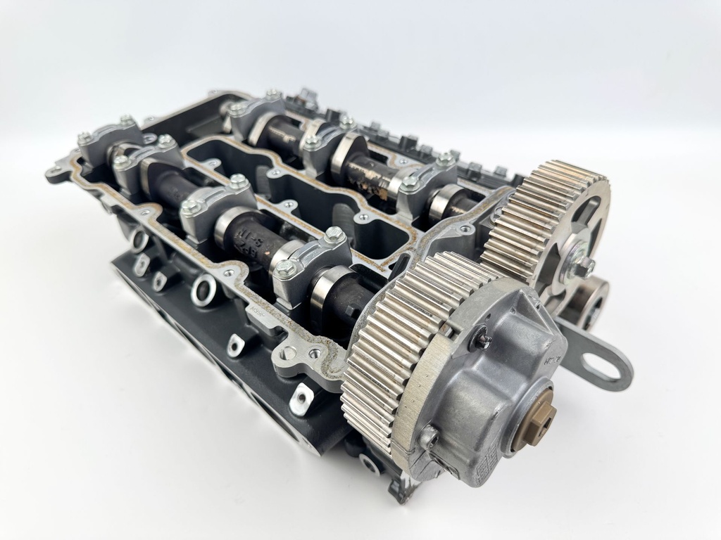 2013 Yamaha 250 HP 4 Stroke Outboard Starboard Cylinder Head 6P2-W009A-03-9S OEM