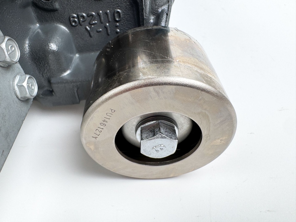 2013 Yamaha 250 HP 4 Stroke Outboard Starboard Cylinder Head 6P2-W009A-03-9S OEM