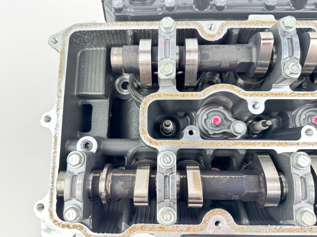 2013 Yamaha 250 HP 4 Stroke Outboard Starboard Cylinder Head 6P2-W009A-03-9S OEM