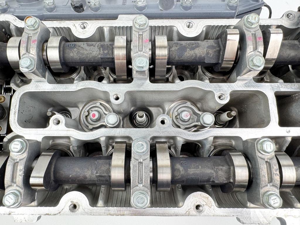 2004 Yamaha 225 HP 4 Stroke Outboard Starboard Cylinder Head 69J-W009A-02-1S OEM