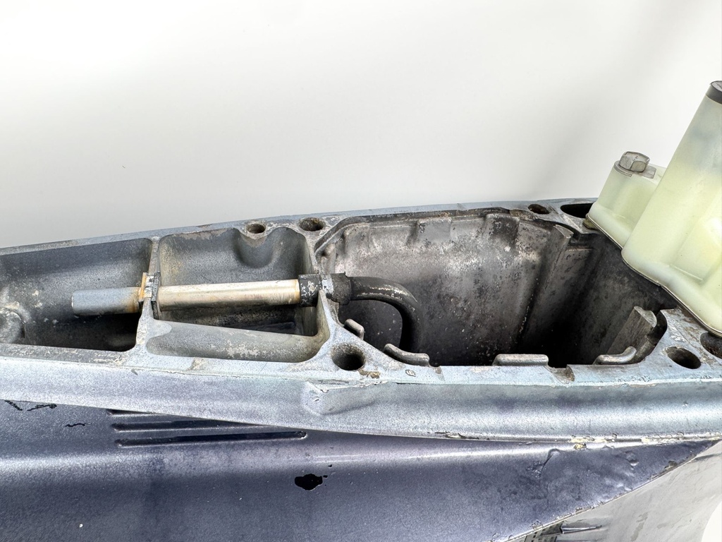 Yamaha 200 225 HP 4 Stroke Outboard 25" XL Lower Unit Gear Case RH Standard