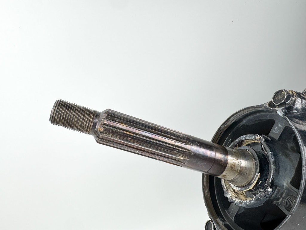 2001-18 Suzuki 115 140 HP 4 Stroke Outboard 20" Long Lower Unit Gear Case