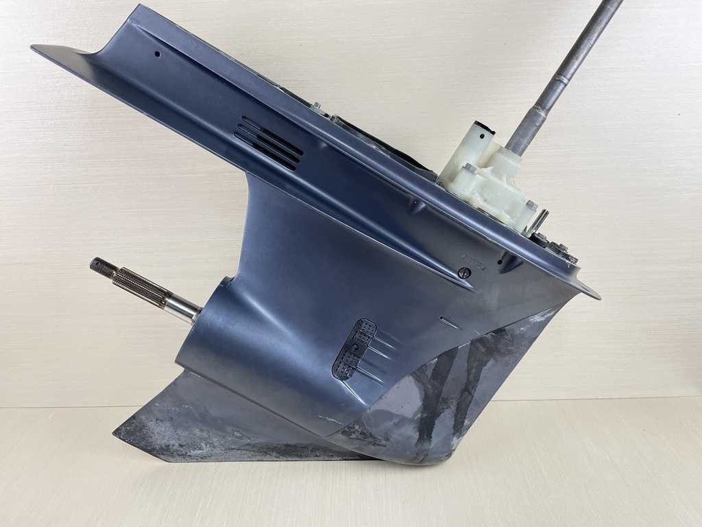 Yamaha 250HP F250 3.3L 25" Shaft Lower Unit Gear Case RH Standard Rotation