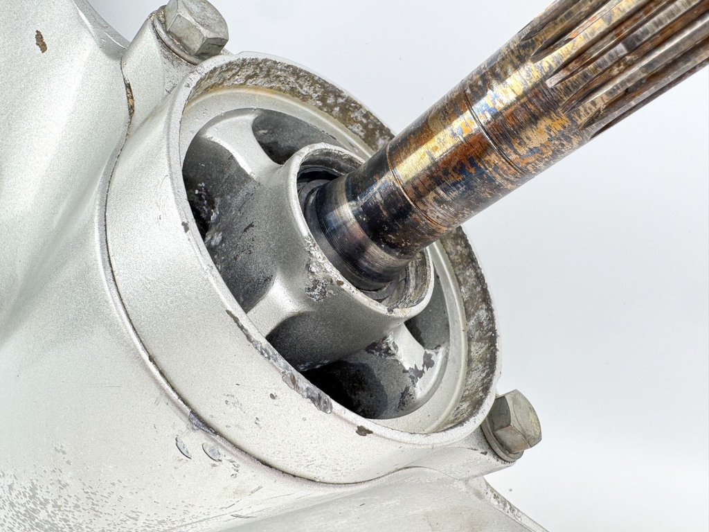 99 - 2006 Honda BF 75 90 HP Outboard 20" Long Lower Unit Gear Case