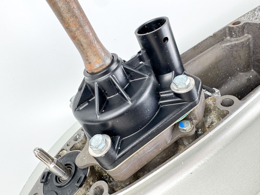 2006 + Honda BF 200 225 HP Outboard 25" XL Lower Unit 41100-ZY3-E03ZA Counter