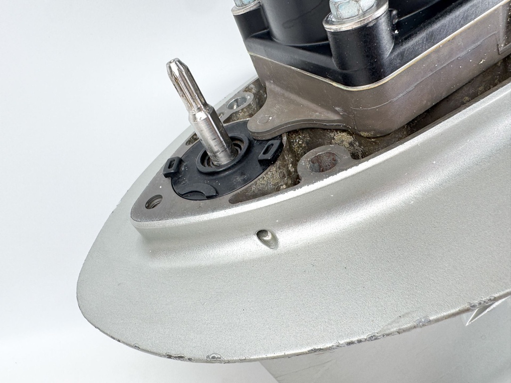 2006 + Honda BF 200 225 HP Outboard 25" XL Lower Unit 41100-ZY3-E03ZA Counter