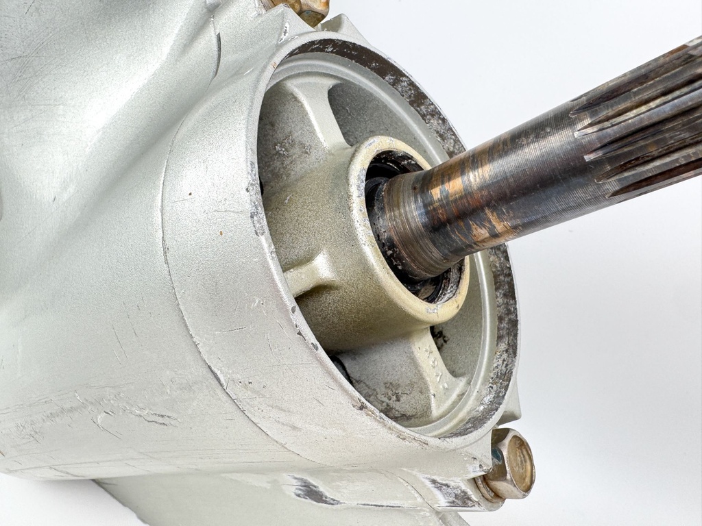 2006 + Honda BF 200 225 HP Outboard 25" XL Lower Unit 41100-ZY3-E03ZA Counter