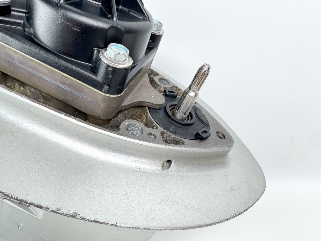 2006 + Honda BF 200 225 HP Outboard 25" XL Lower Unit 41100-ZY3-E03ZA Counter