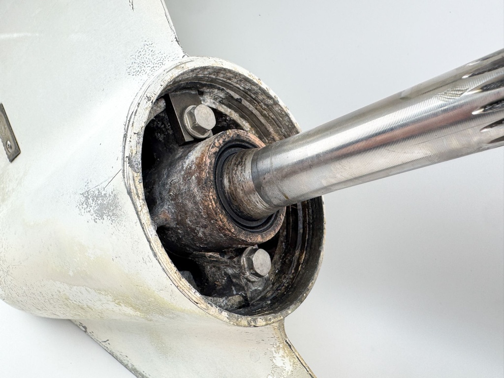 2000 Evinrude 200HP 2 Stroke Outboard 25" XL Lower Unit Gear Case 5007022