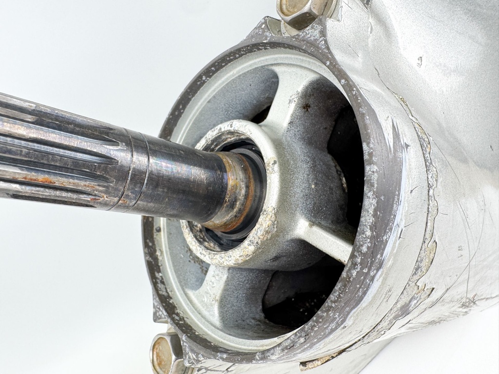 2006 + Honda BF 200 225 HP Outboard 25" XL Lower Unit Gear Case 41100-ZY3-C13ZA