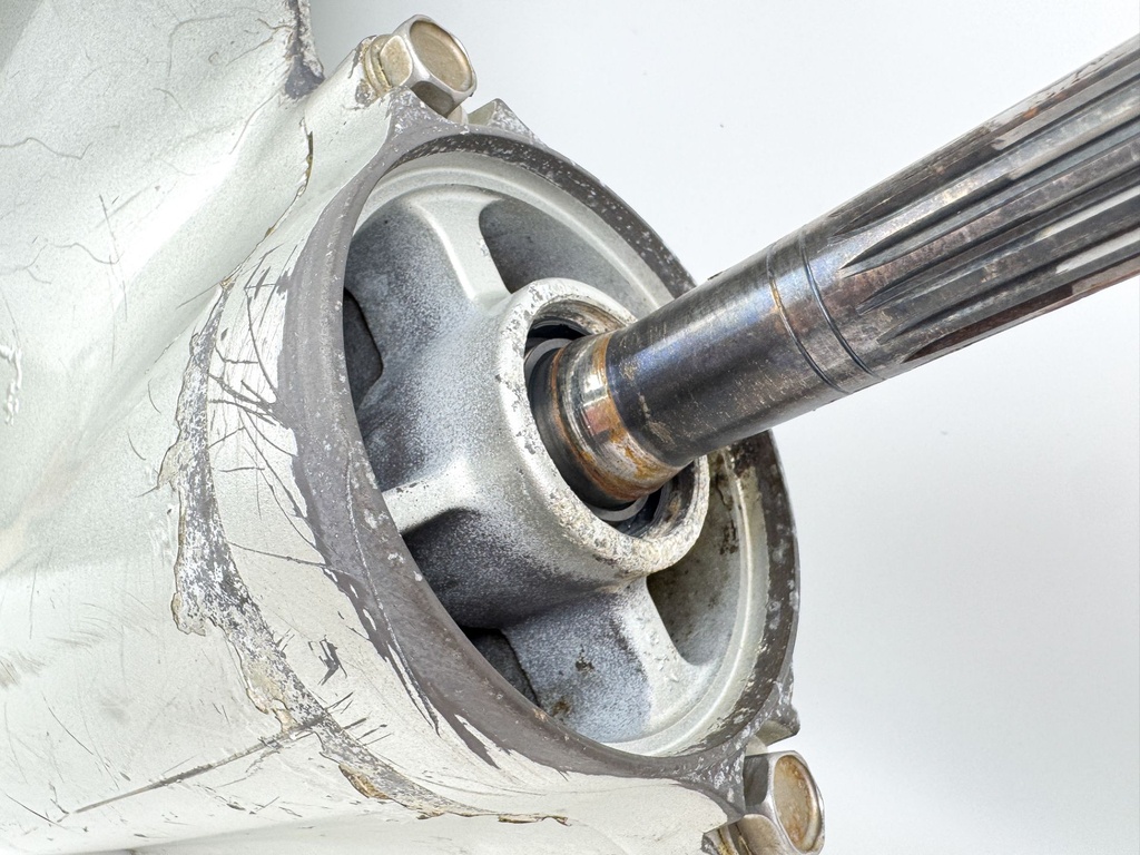 2006 + Honda BF 200 225 HP Outboard 25" XL Lower Unit Gear Case 41100-ZY3-C13ZA