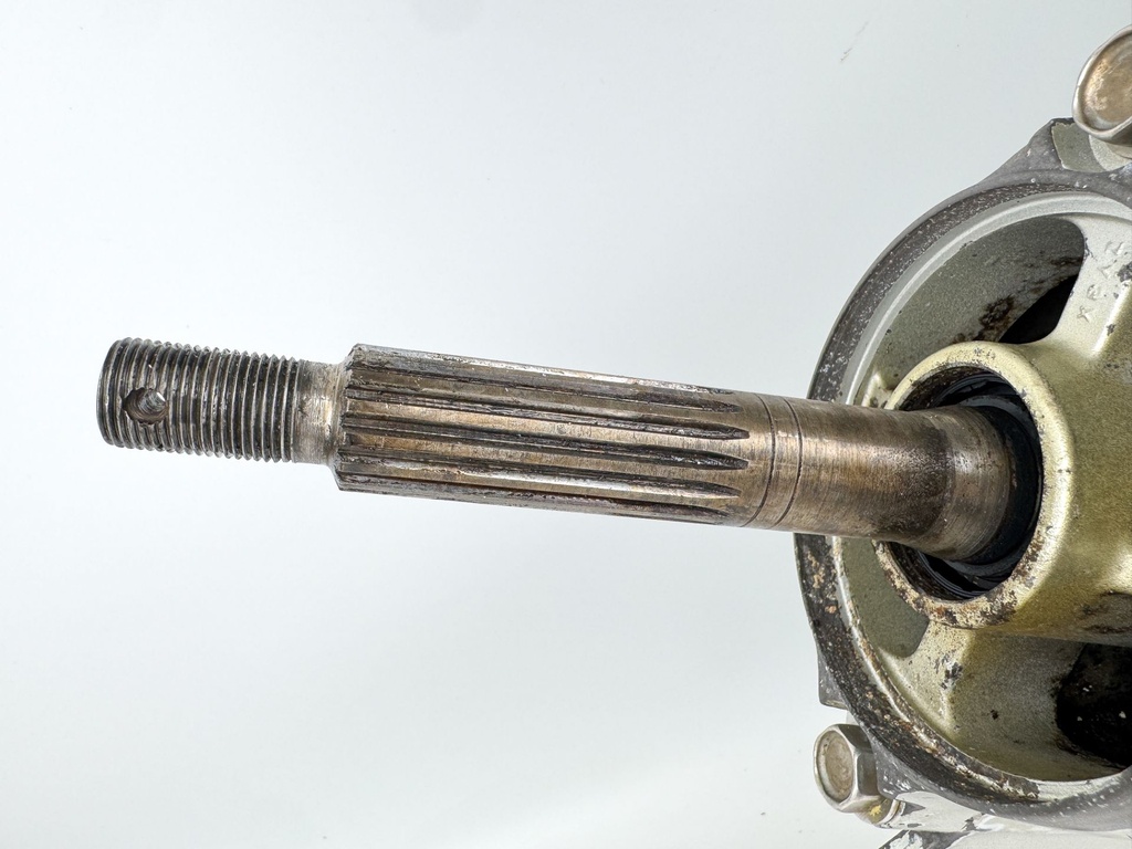 2006 Honda 225 HP 4 Stroke Outboard Lower Unit Gear Case 41100-ZY3-C13ZA OEM