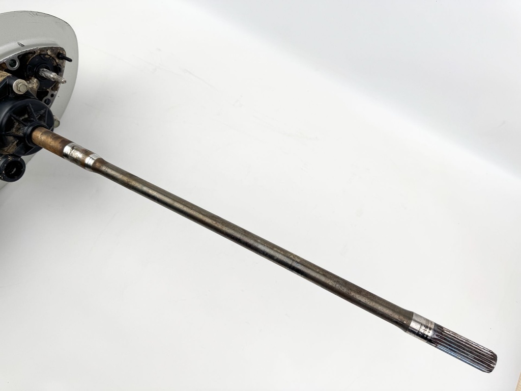 2006 Honda 225 HP 4 Stroke Outboard Lower Unit Gear Case 41100-ZY3-C13ZA OEM