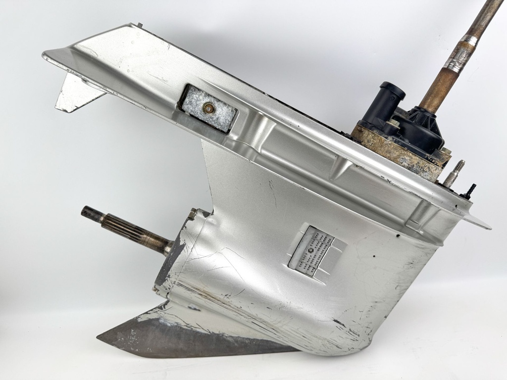 2006 Honda 225 HP 4 Stroke Outboard Lower Unit Gear Case 41100-ZY3-C13ZA OEM