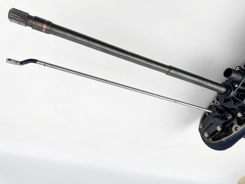 92 - 1998 Johnson Evinrude 85 88 90 100 112 115 HP V4 20" Lower Unit Gear Case