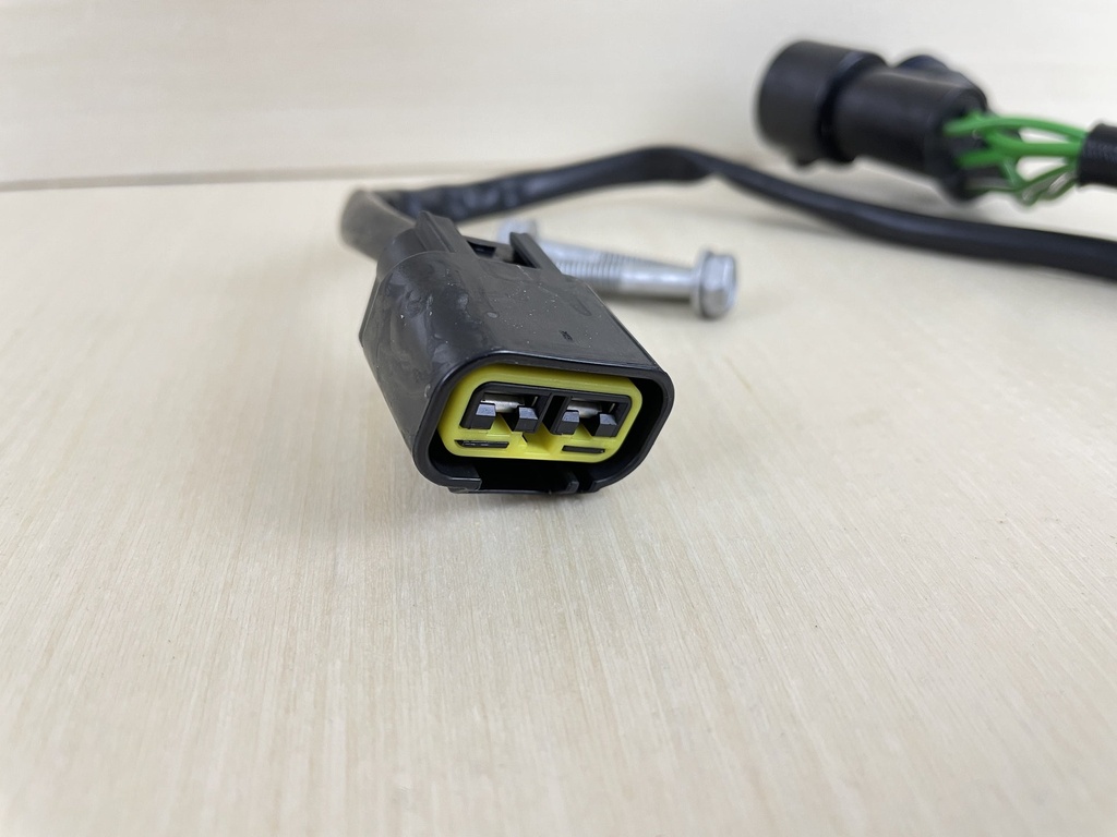 2002 Yamaha 225HP 4 Stroke Outboard Rectifier Regulator Assembly 69J-81960-01-00