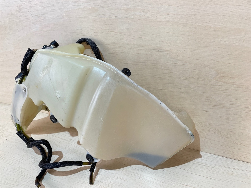 2007 Evinrude Etec 40HP Oil Tank With Pump Assembly 5007250 5007251