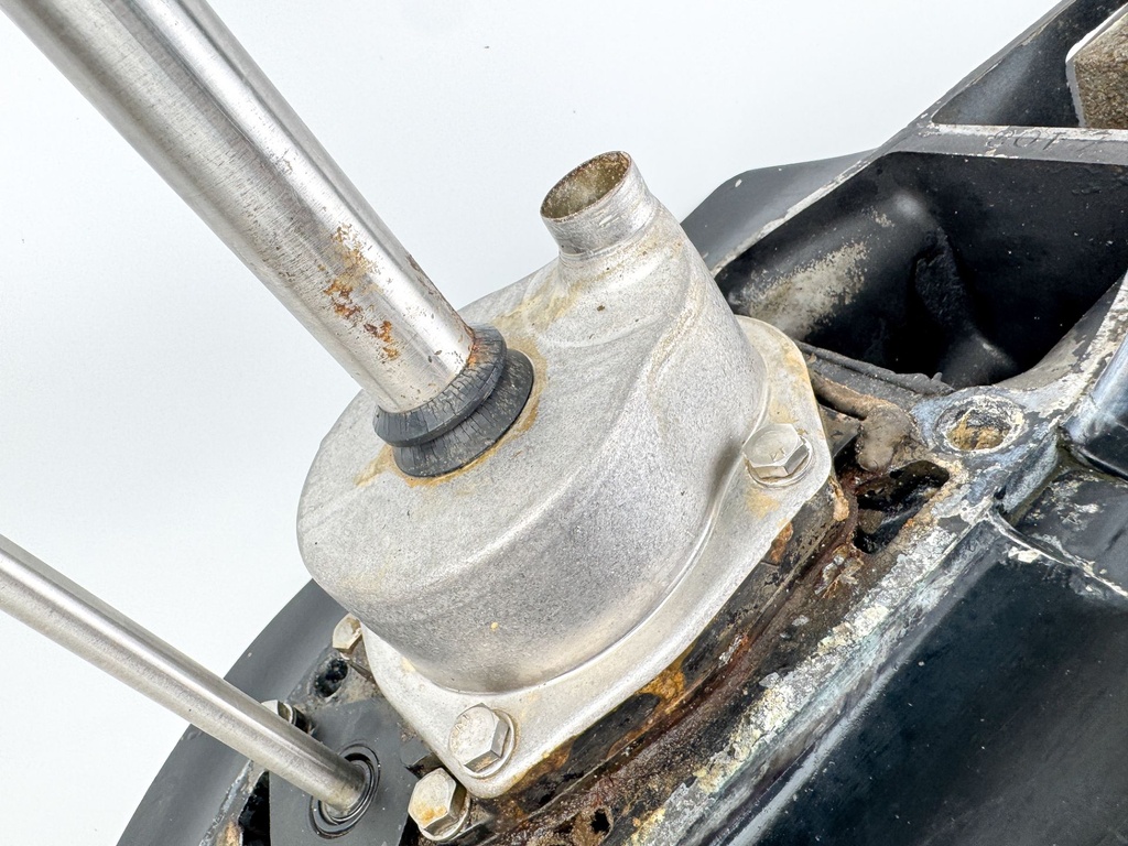 2003 Mercury 125HP 2 Stroke Outboard 25" XL Lower Unit Gear Case 9011J9