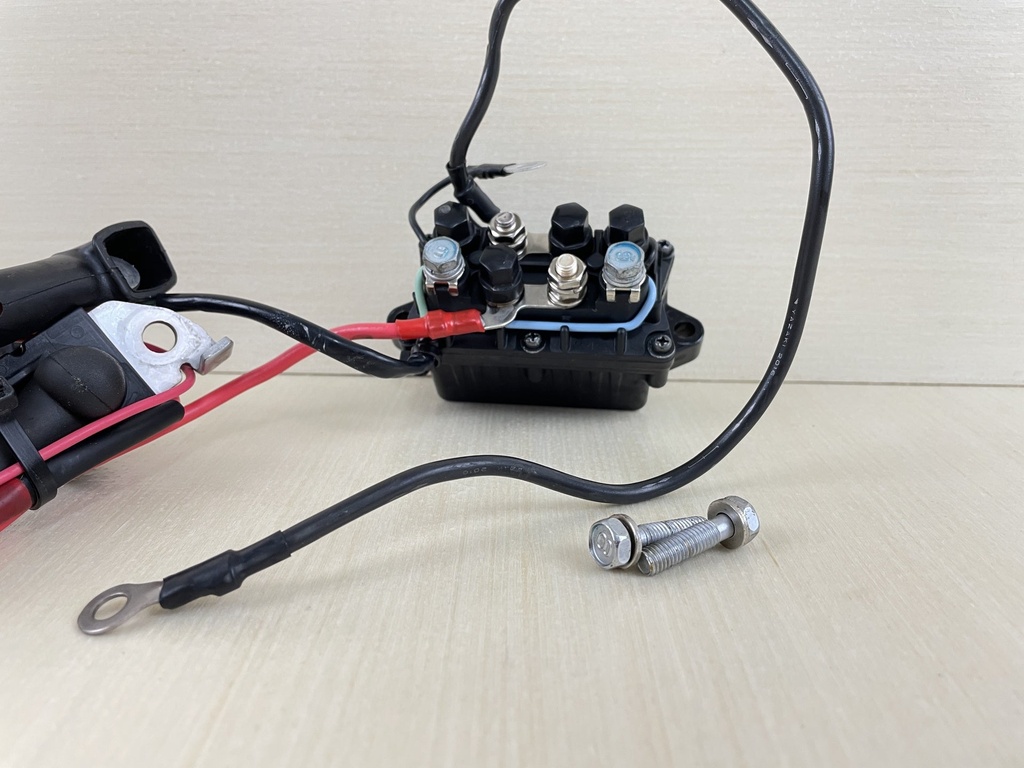 2002 Yamaha 225HP 4 Stroke Outboard Trim & Tilt Relay Assembly 69J-81950-00-00