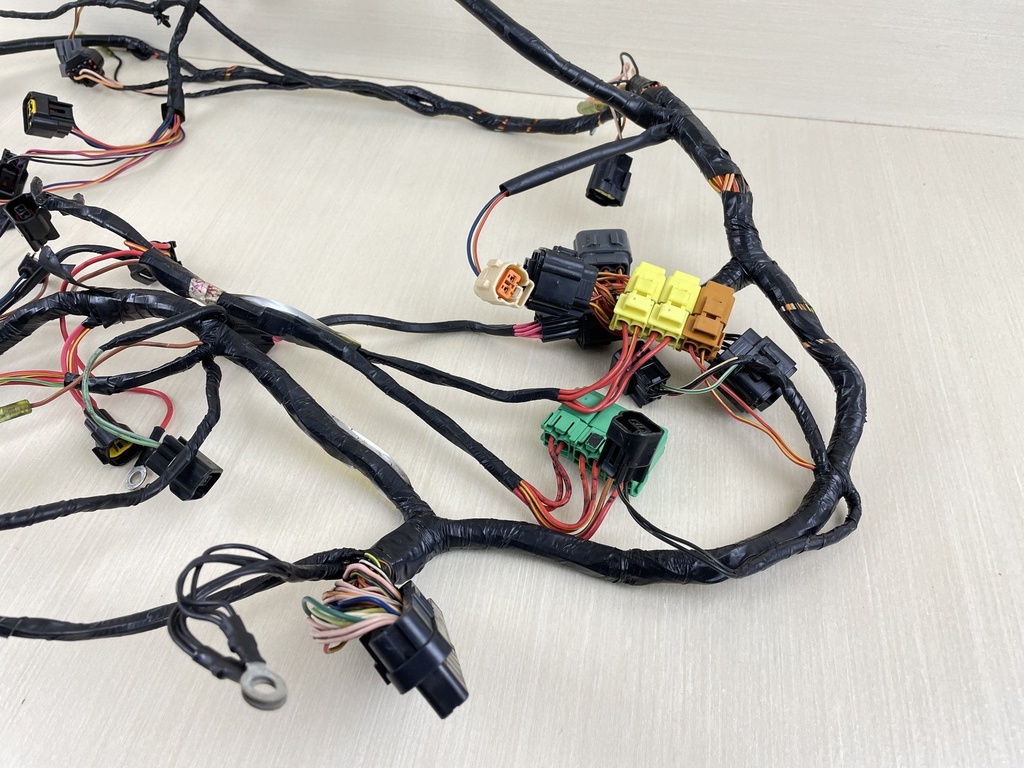 2002 Yamaha 225HP 4 Stroke Engine Wire Harness Assembly 69J-82590-10-00 Parts