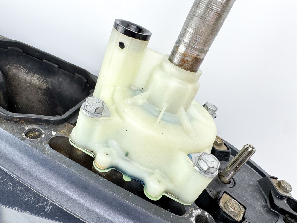 69J-45300-22-8D Yamaha 200 225 HP 25" XL Lower Unit Gear Case RH 2002-2015 - Resealed